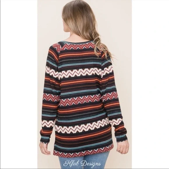 LAST 1! V Neck Super Soft, Comfy Patterned Top! - Picture 7 of 8